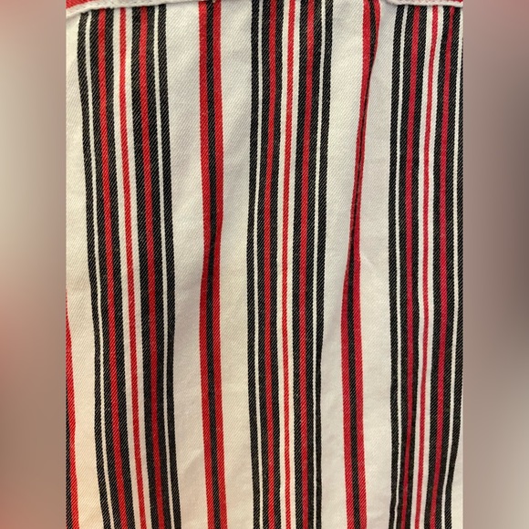 Cute cotton button up perfect for spring and summer. - Picture 5 of 5